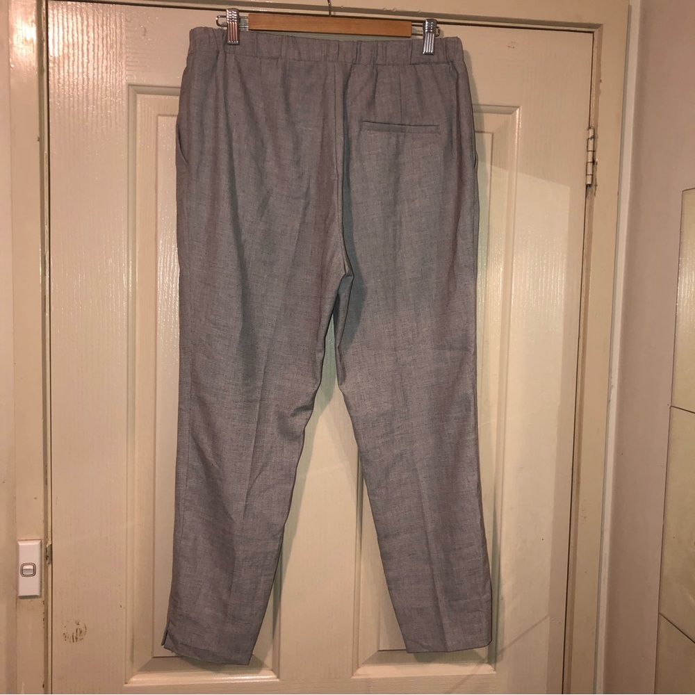 🔮🔮 H&M Grey work pants 🔮🔮 - Picture 3 of 7